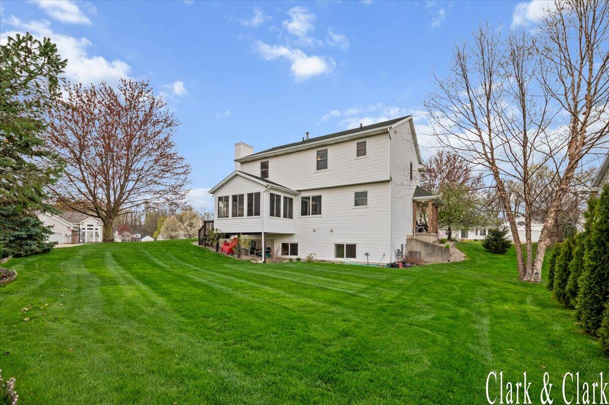 2590 Ridge Top Drive SW
