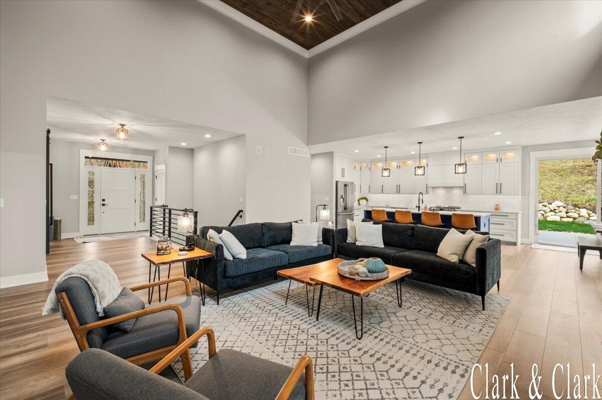 10678 Kissing Ridge Drive SE