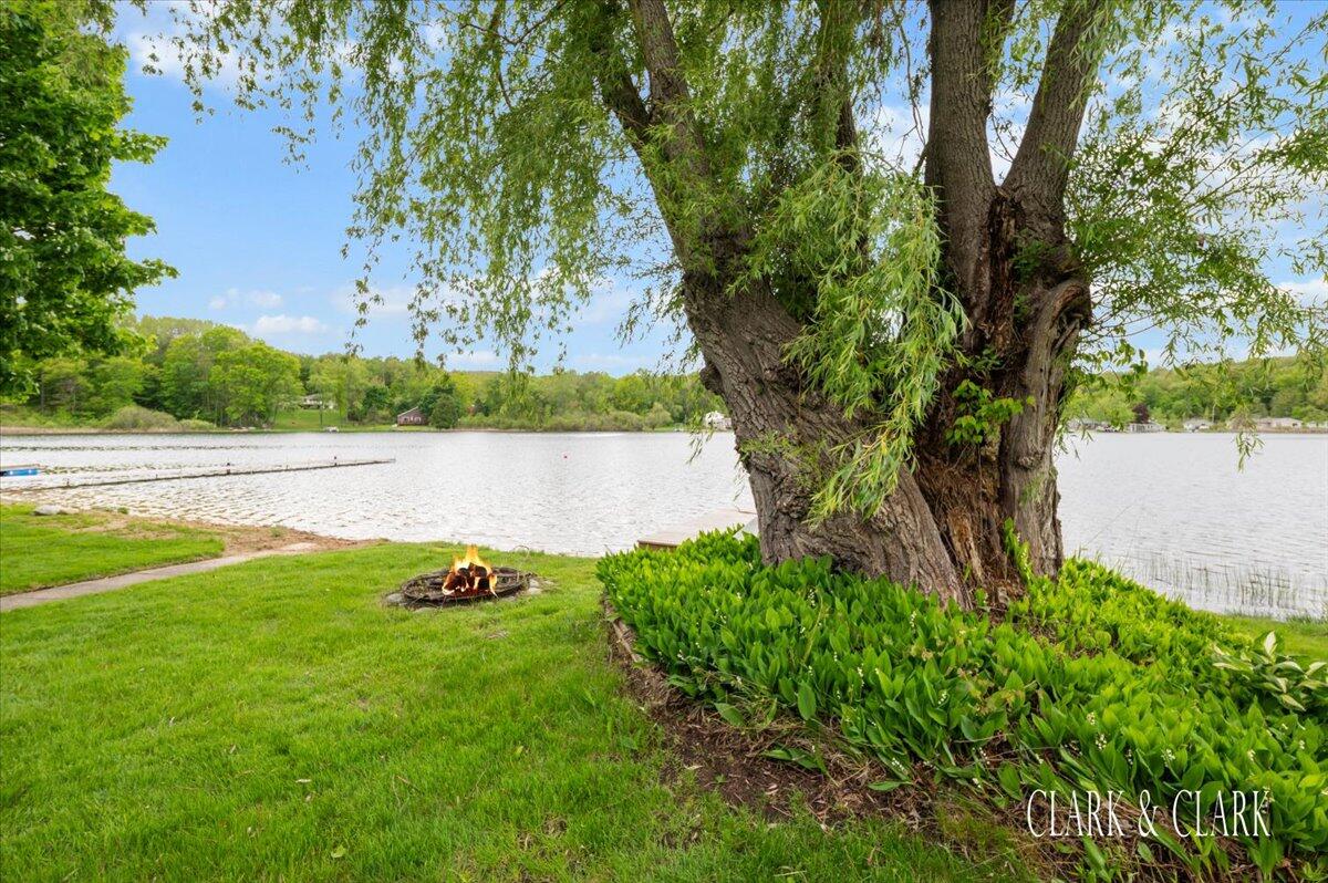 3272 Rau Drive NE