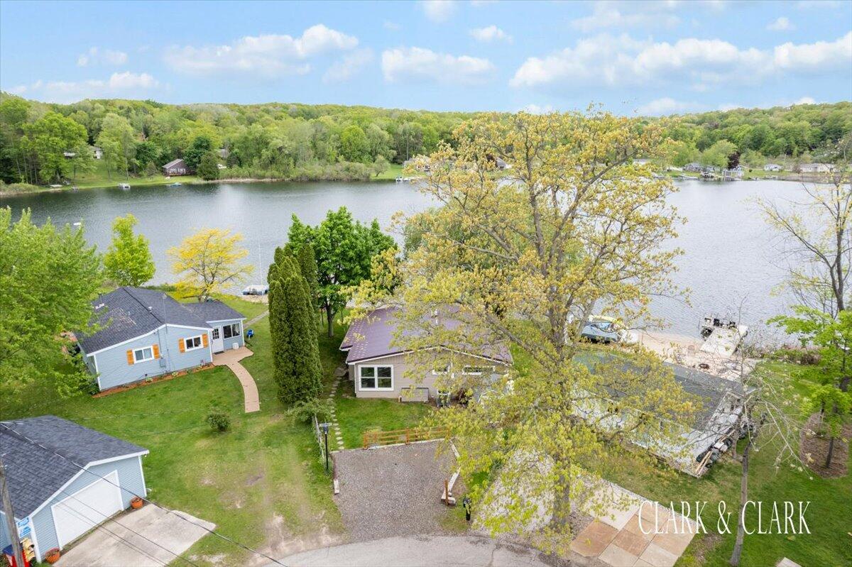 3272 Rau Drive NE