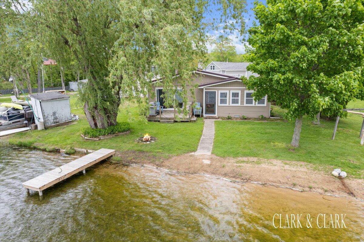 3272 Rau Drive NE