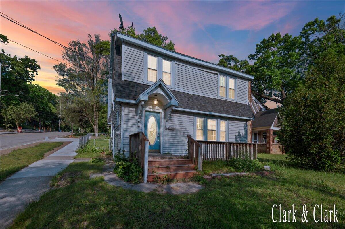 1714 Kalamazoo Avenue SE
