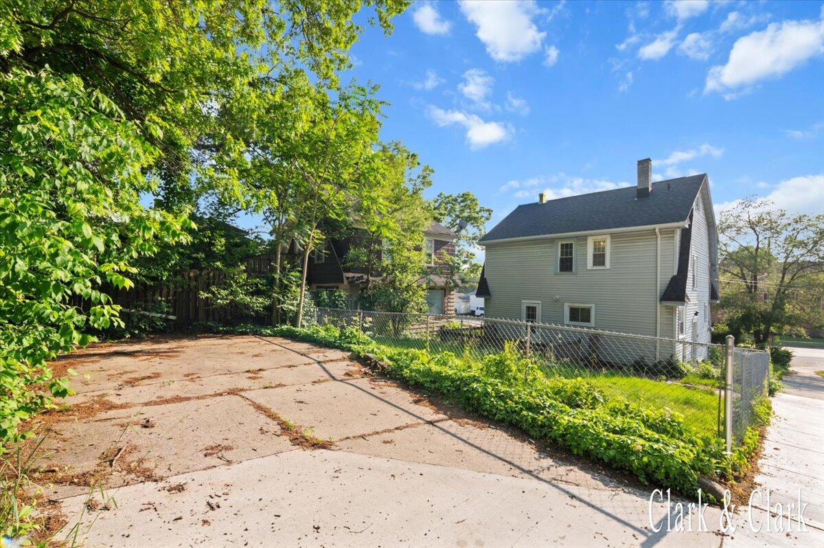 1714 Kalamazoo Avenue SE