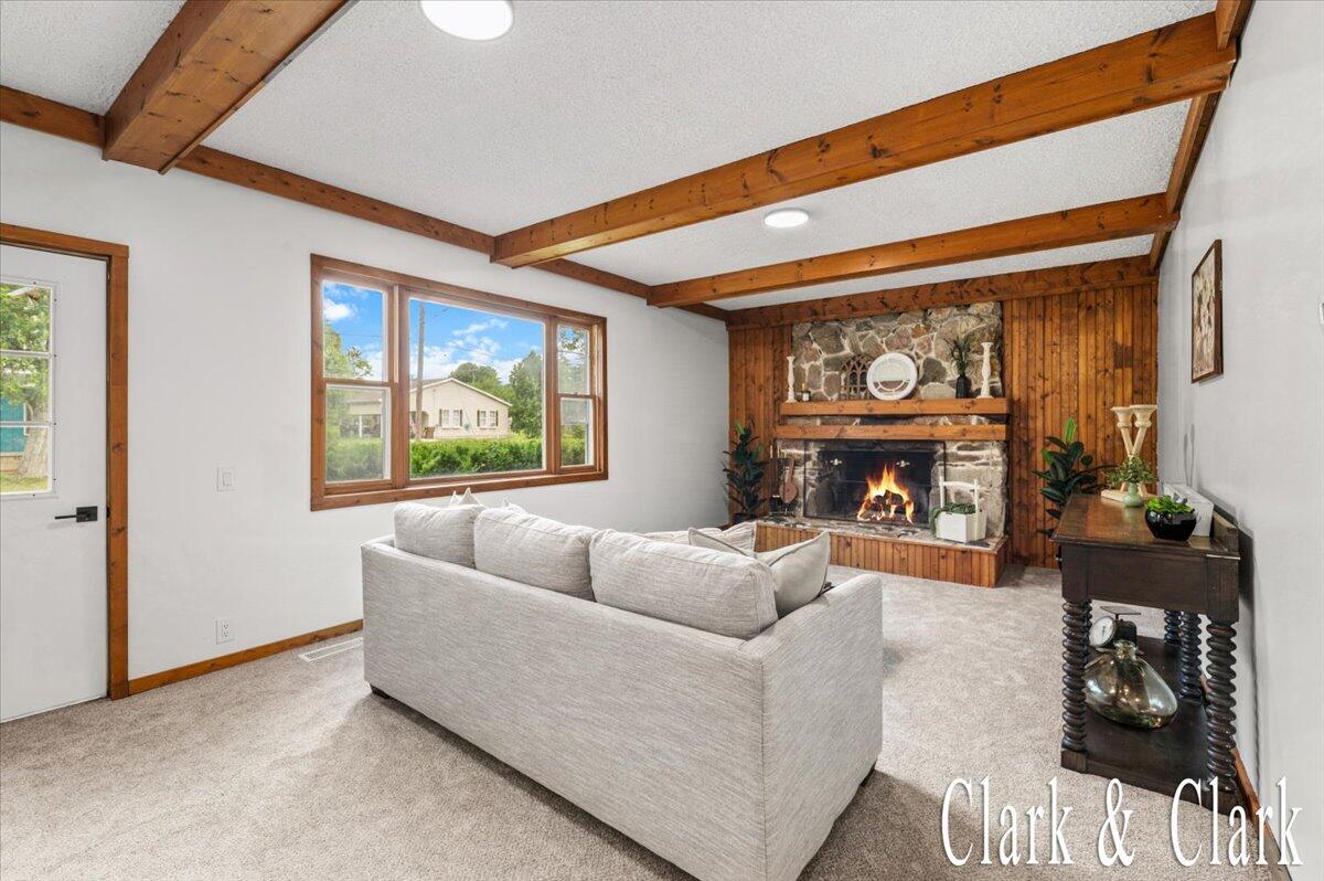 139 W Grand Ledge Highway