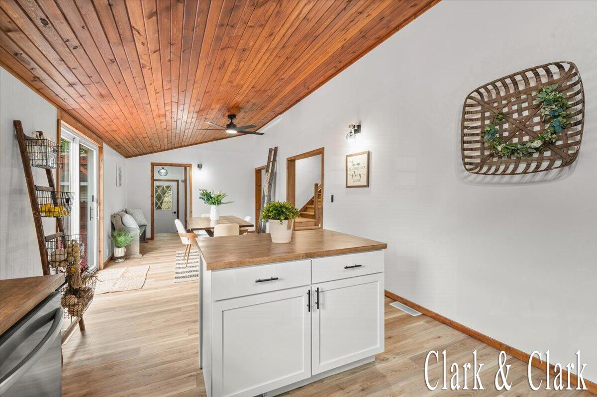 139 W Grand Ledge Highway