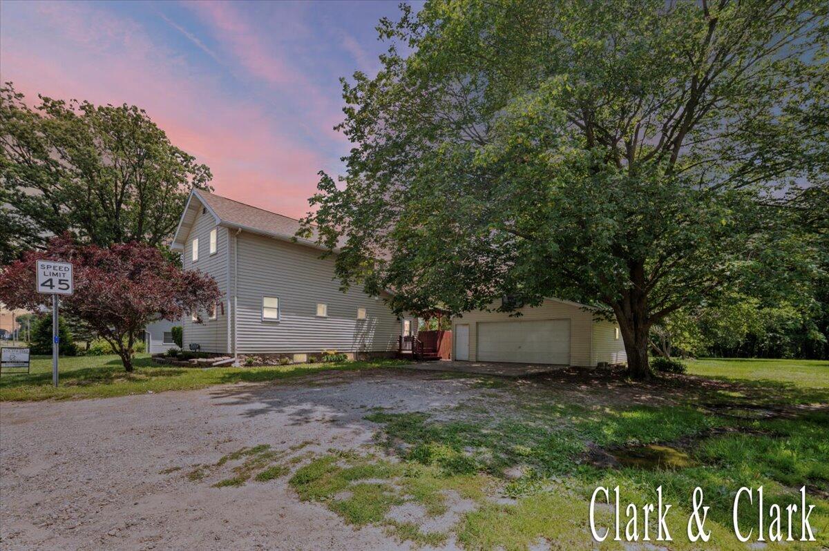 139 W Grand Ledge Highway
