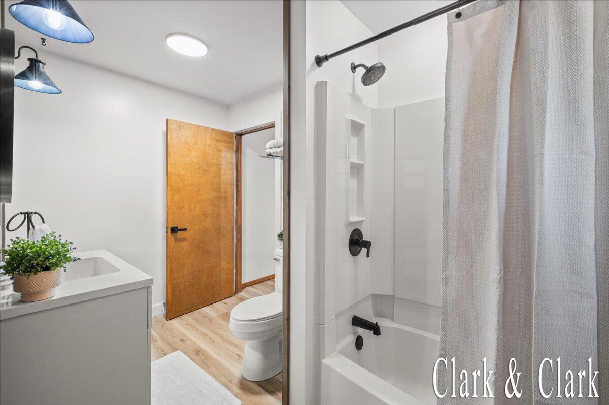 139 W Grand Ledge Highway