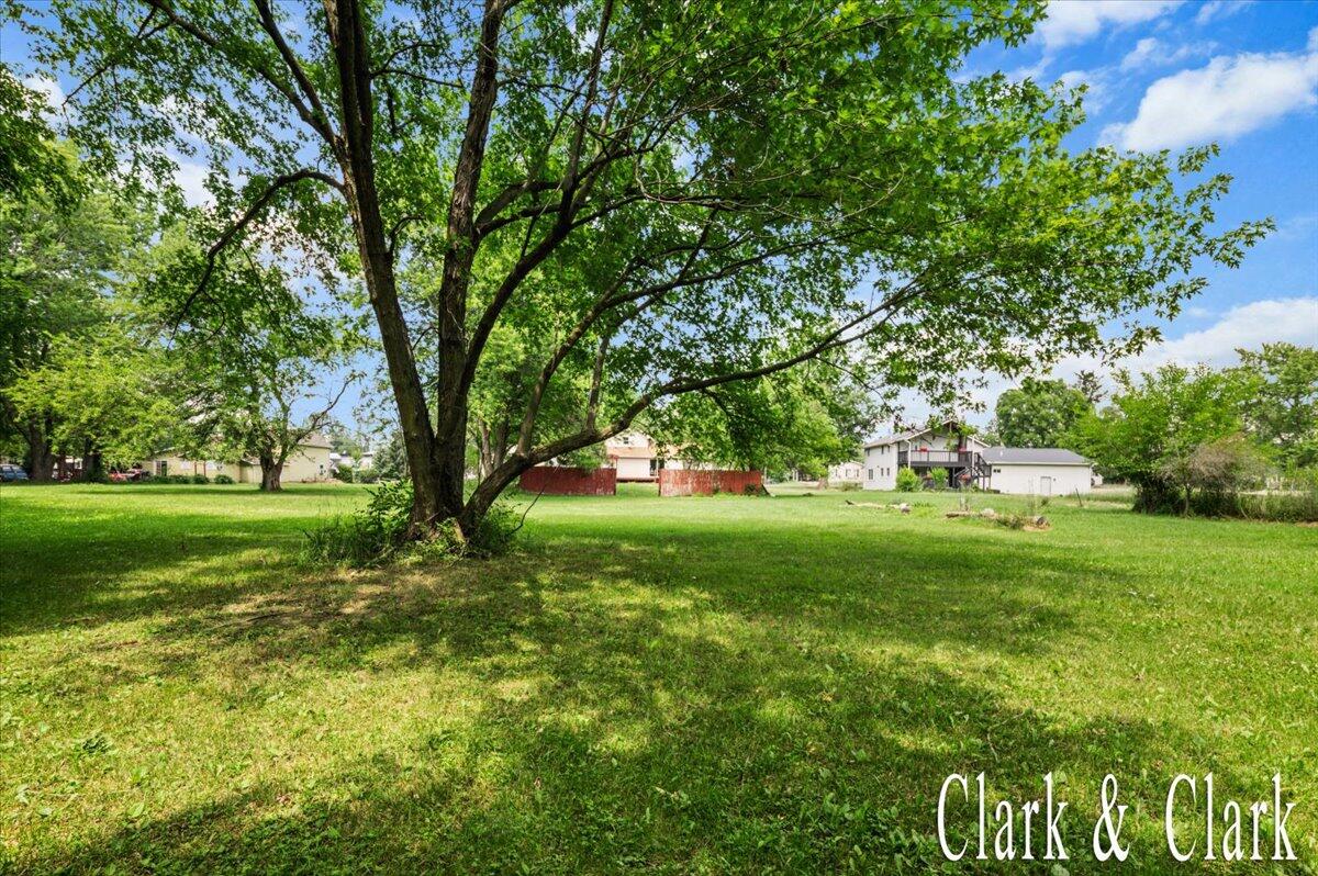 139 W Grand Ledge Highway