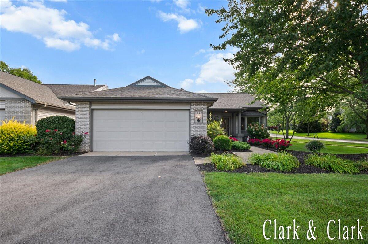1950 Hidden Oak Court SE