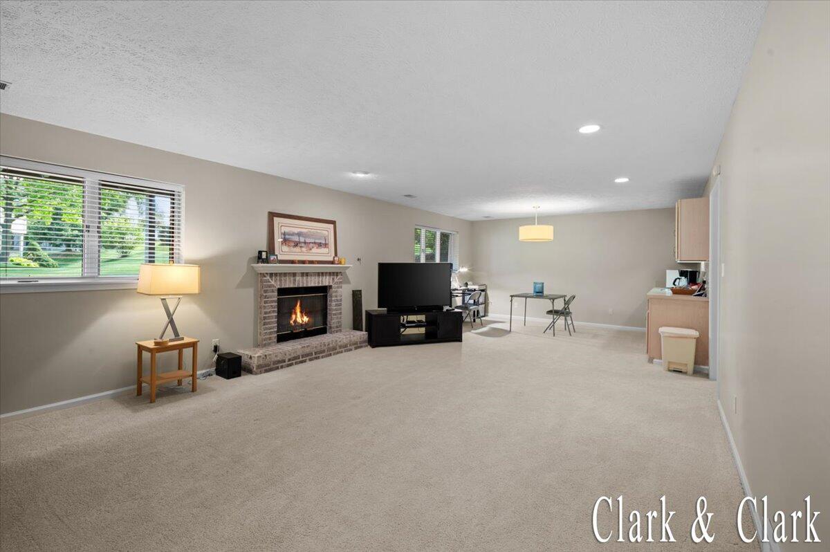 1950 Hidden Oak Court SE