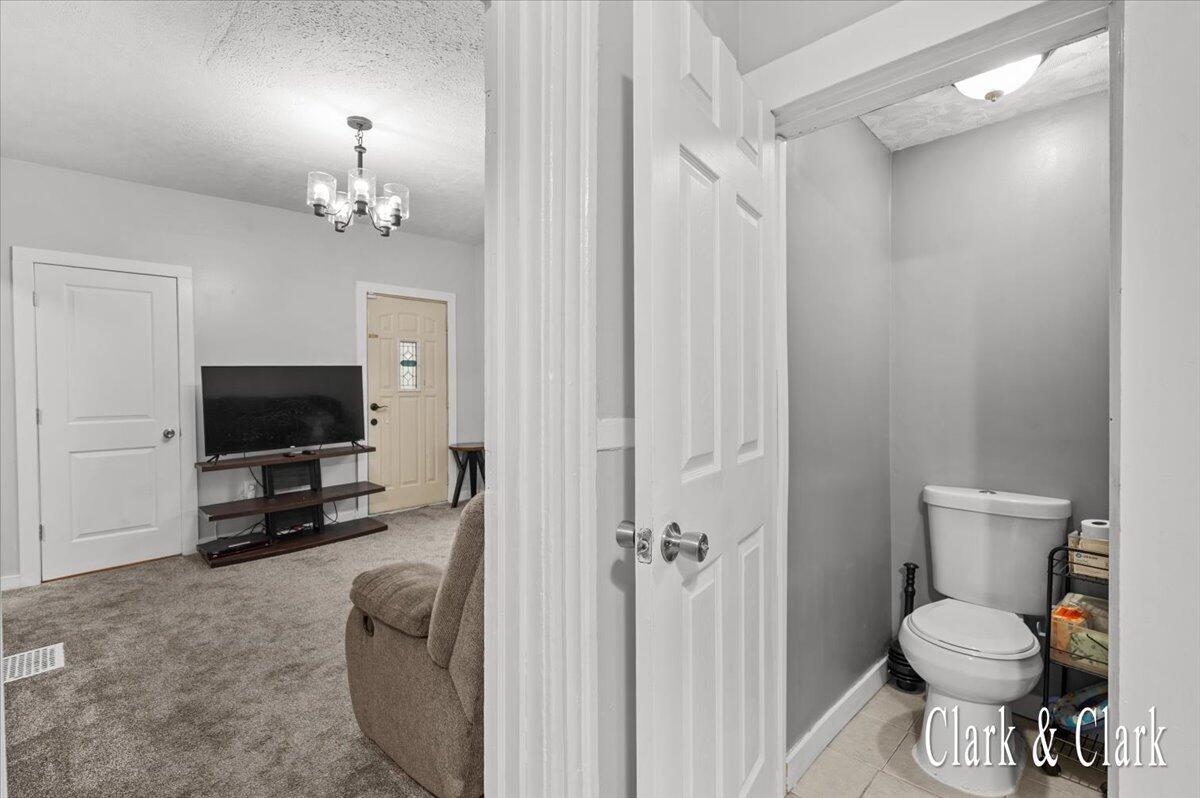 1032 Jennette Avenue NW