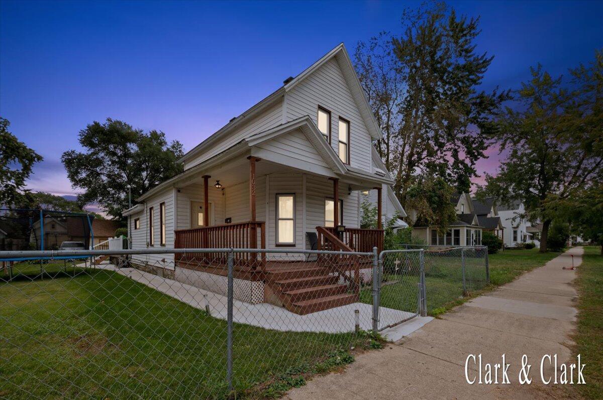 1032 Jennette Avenue NW