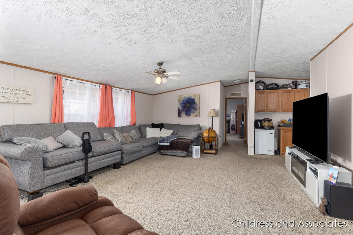304 S Grandbrook Circle SE