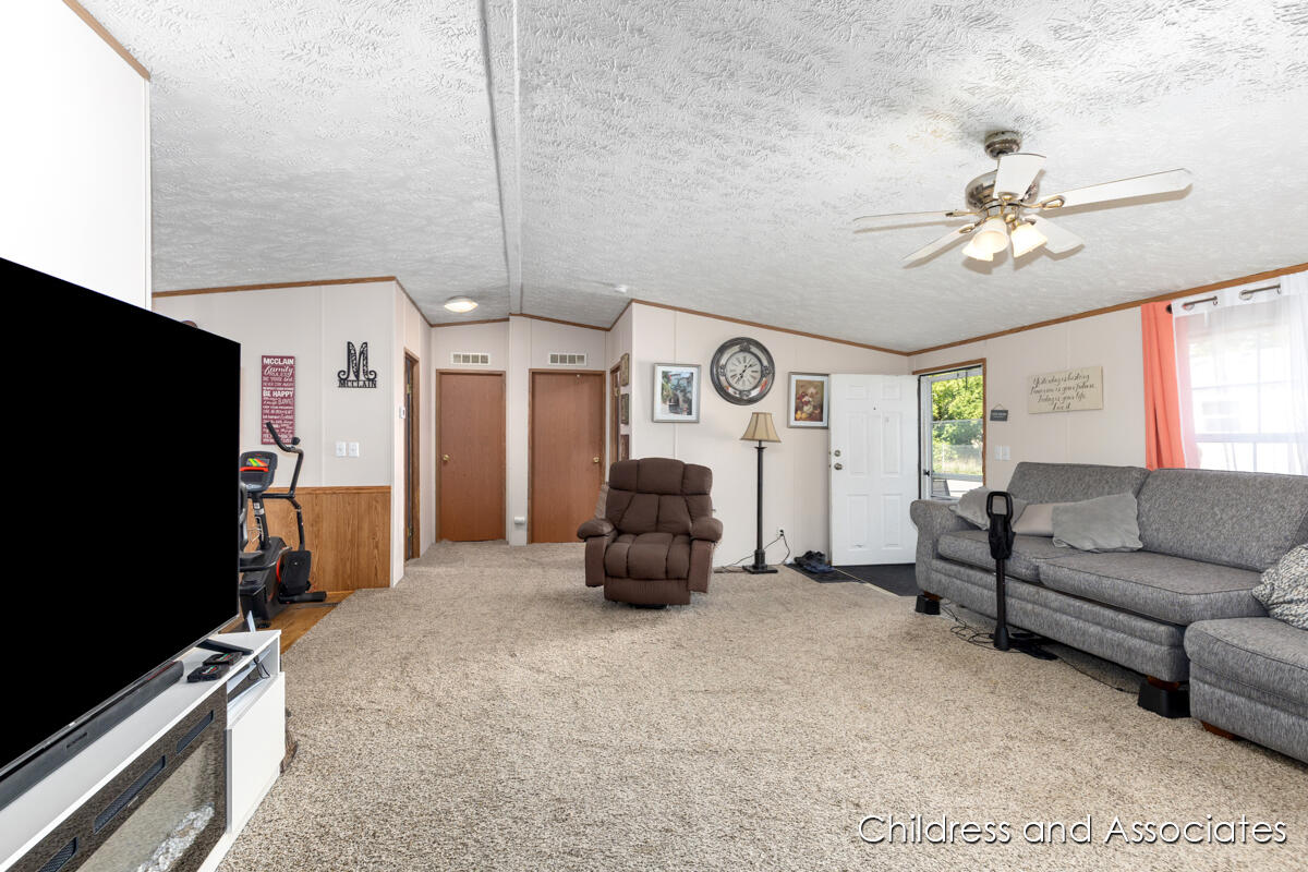 304 S Grandbrook Circle SE