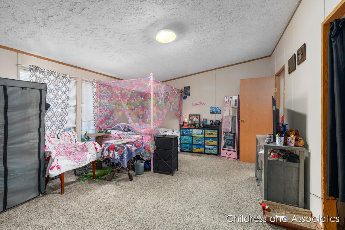 304 S Grandbrook Circle SE