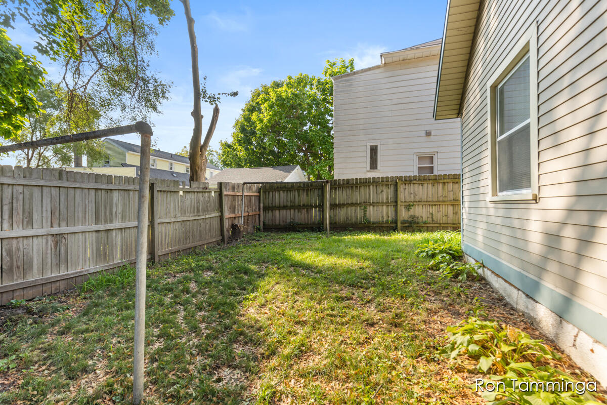 1144 Union Avenue NE