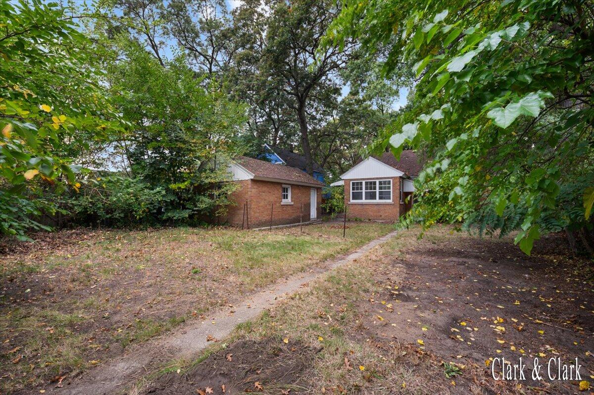 2520 Sanford Street