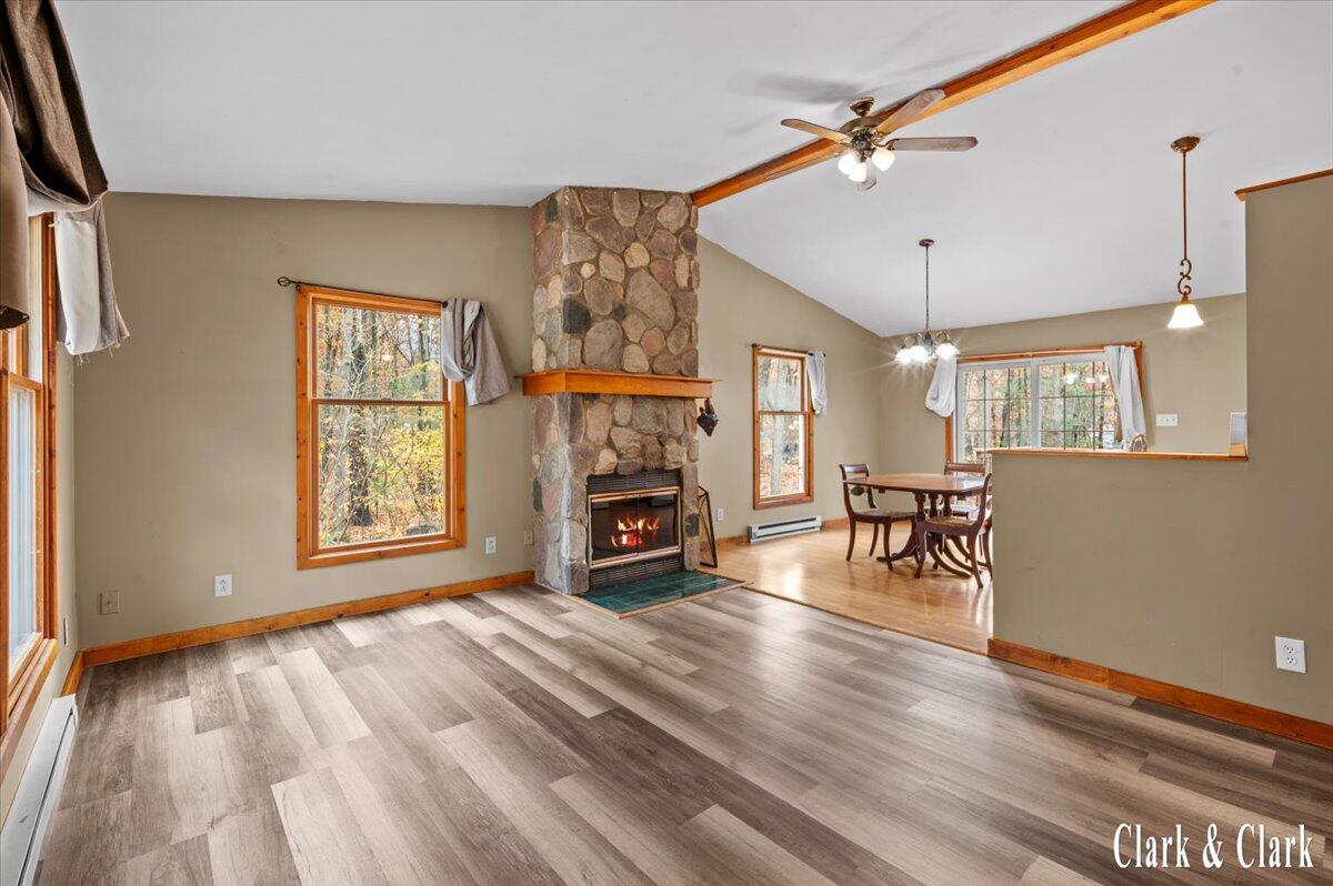 7819 E Chickasaw Trail