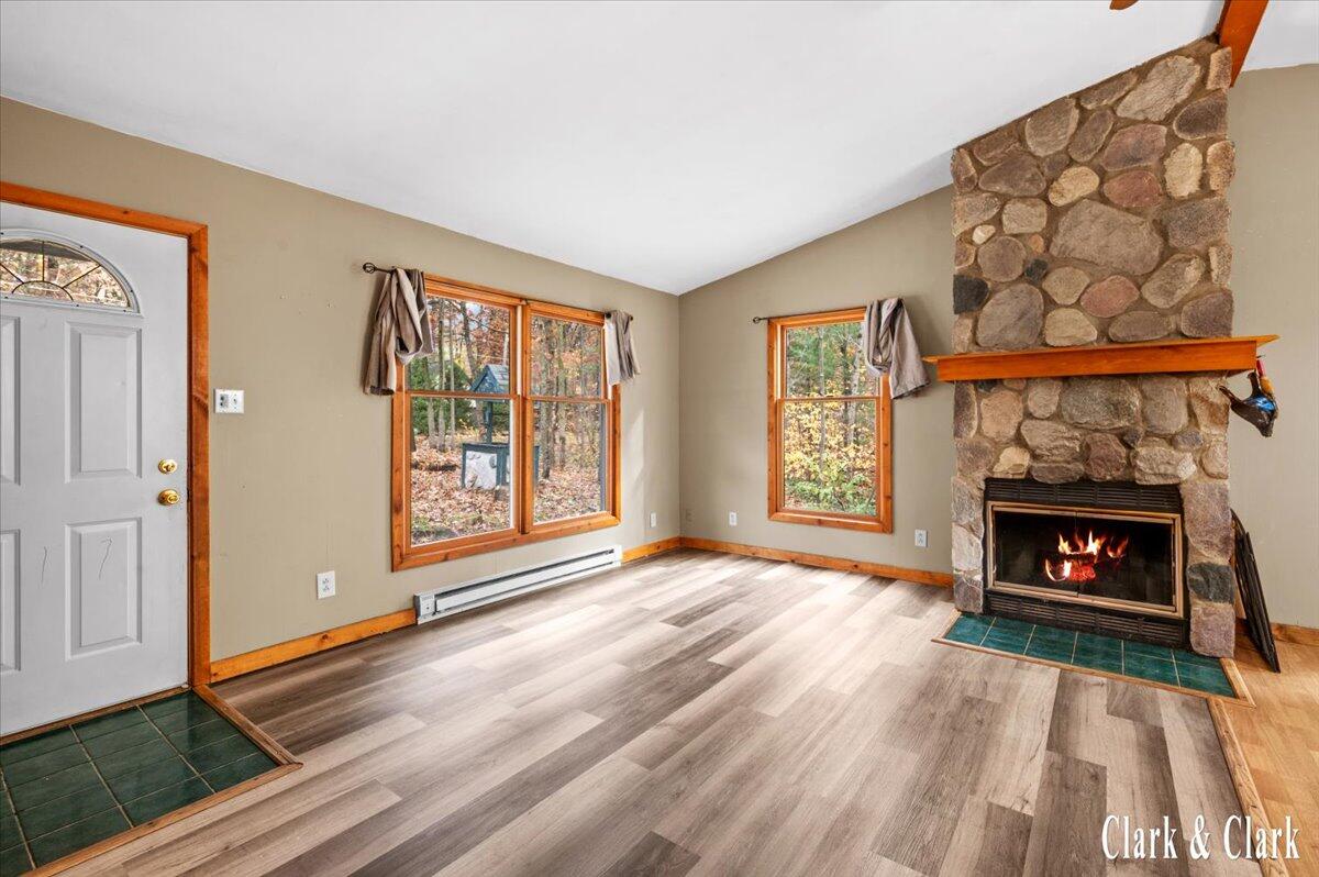 7819 E Chickasaw Trail