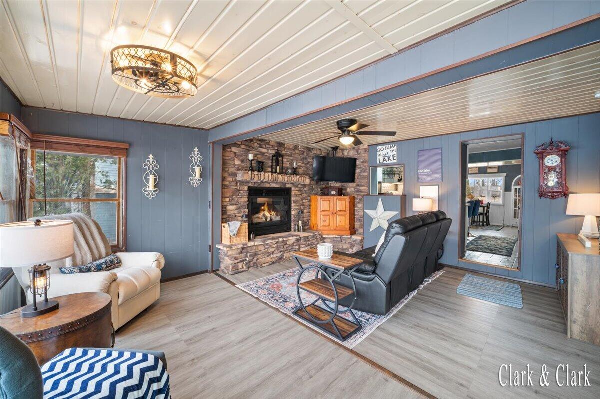 441 S Rock Lake Drive