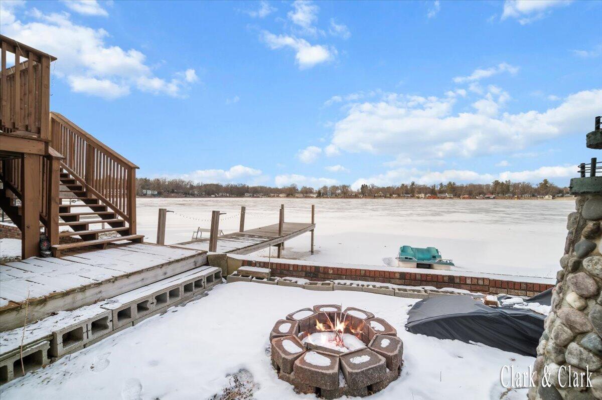 441 S Rock Lake Drive