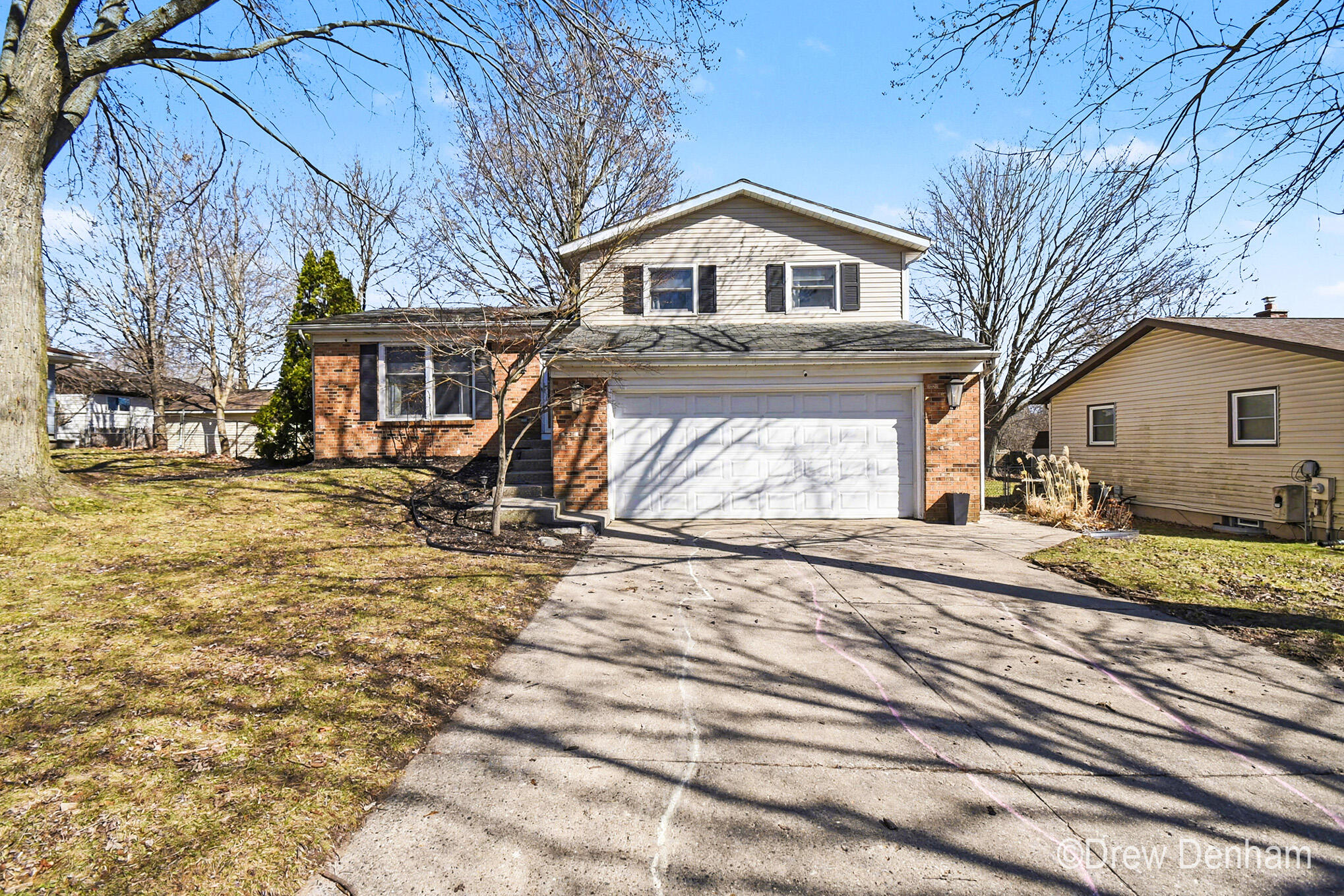 1106 Walwood Drive NE