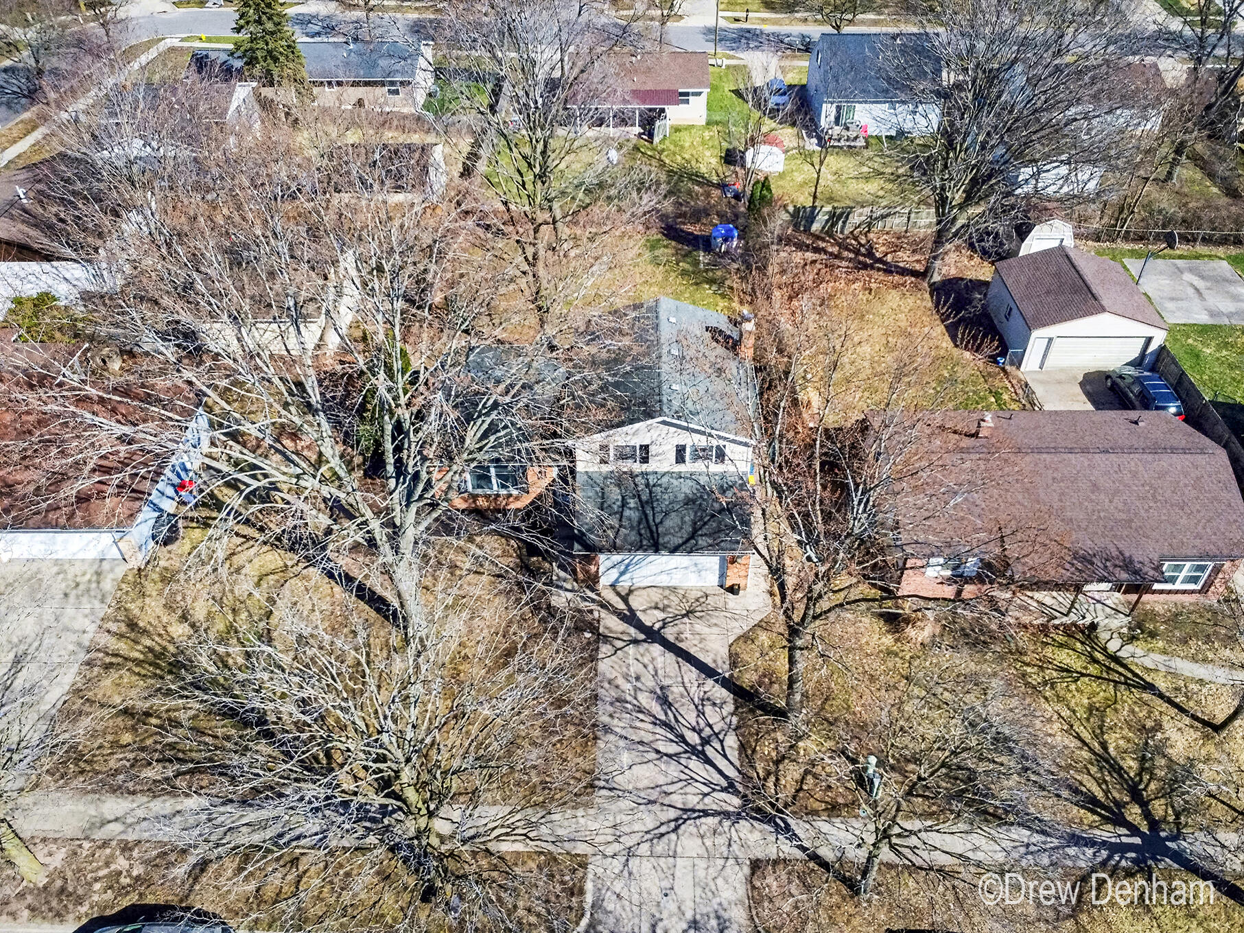 1106 Walwood Drive NE