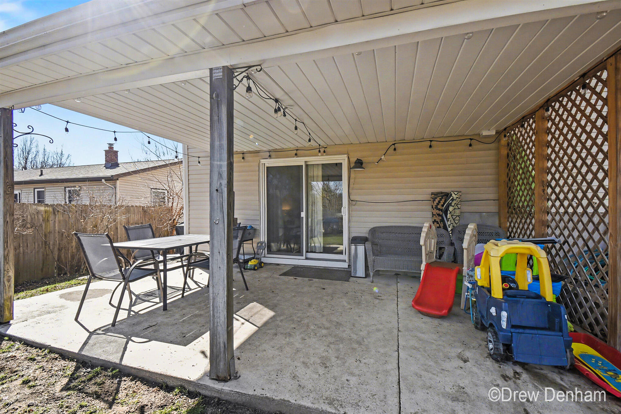 1106 Walwood Drive NE