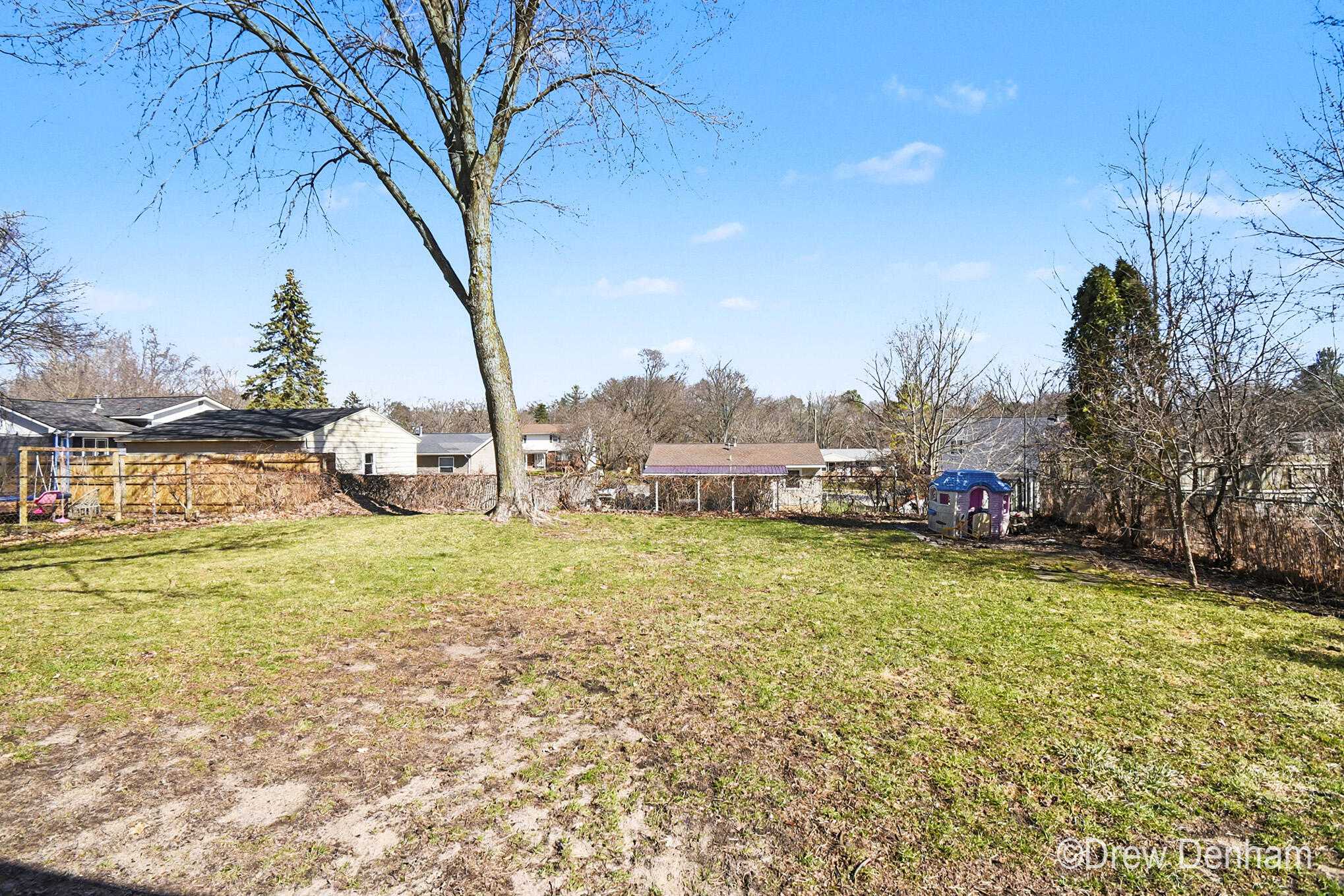 1106 Walwood Drive NE