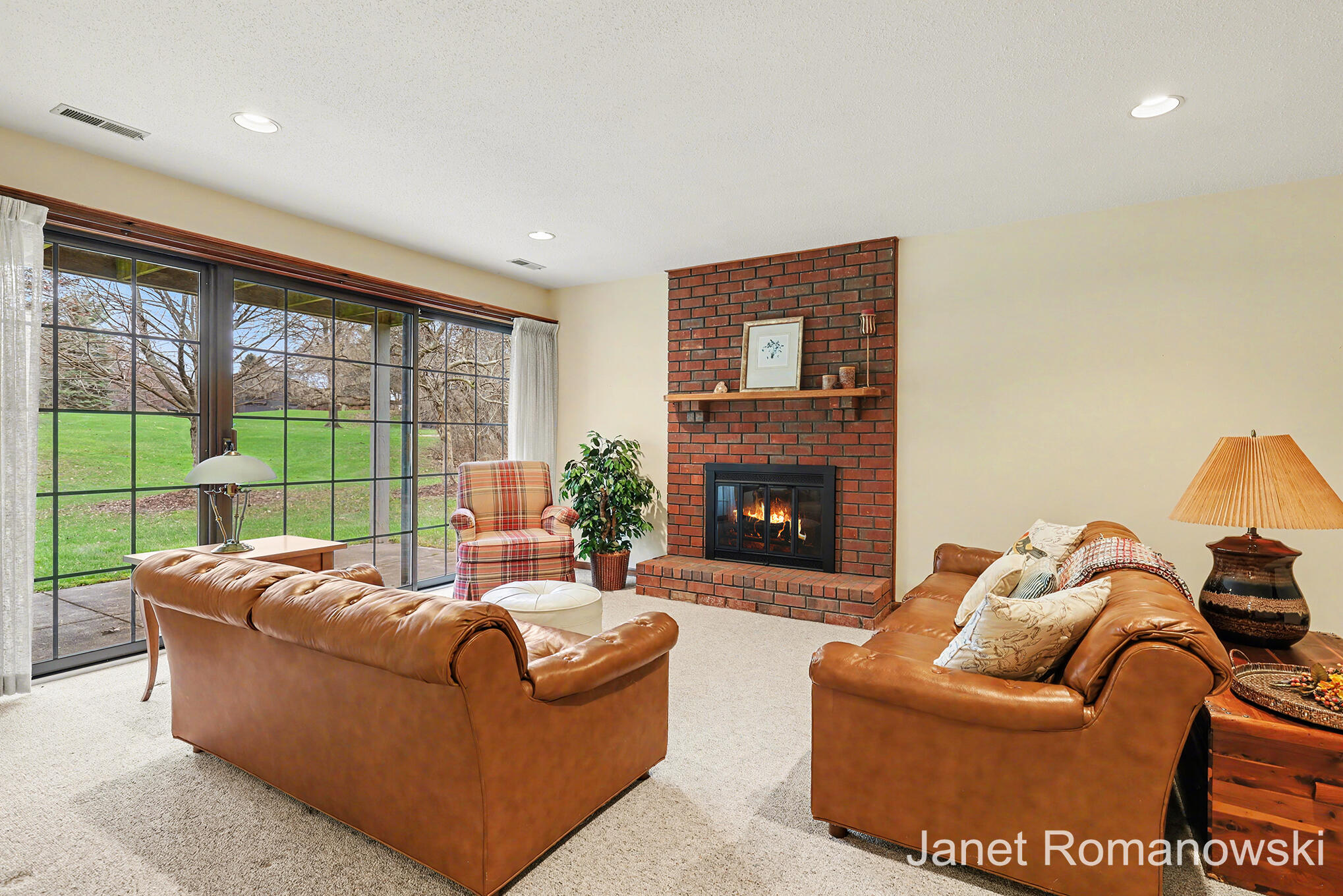 1317 Suncrest Drive NE