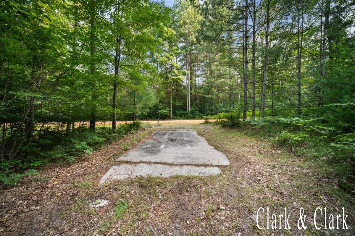 7278 E 6 Mile Road