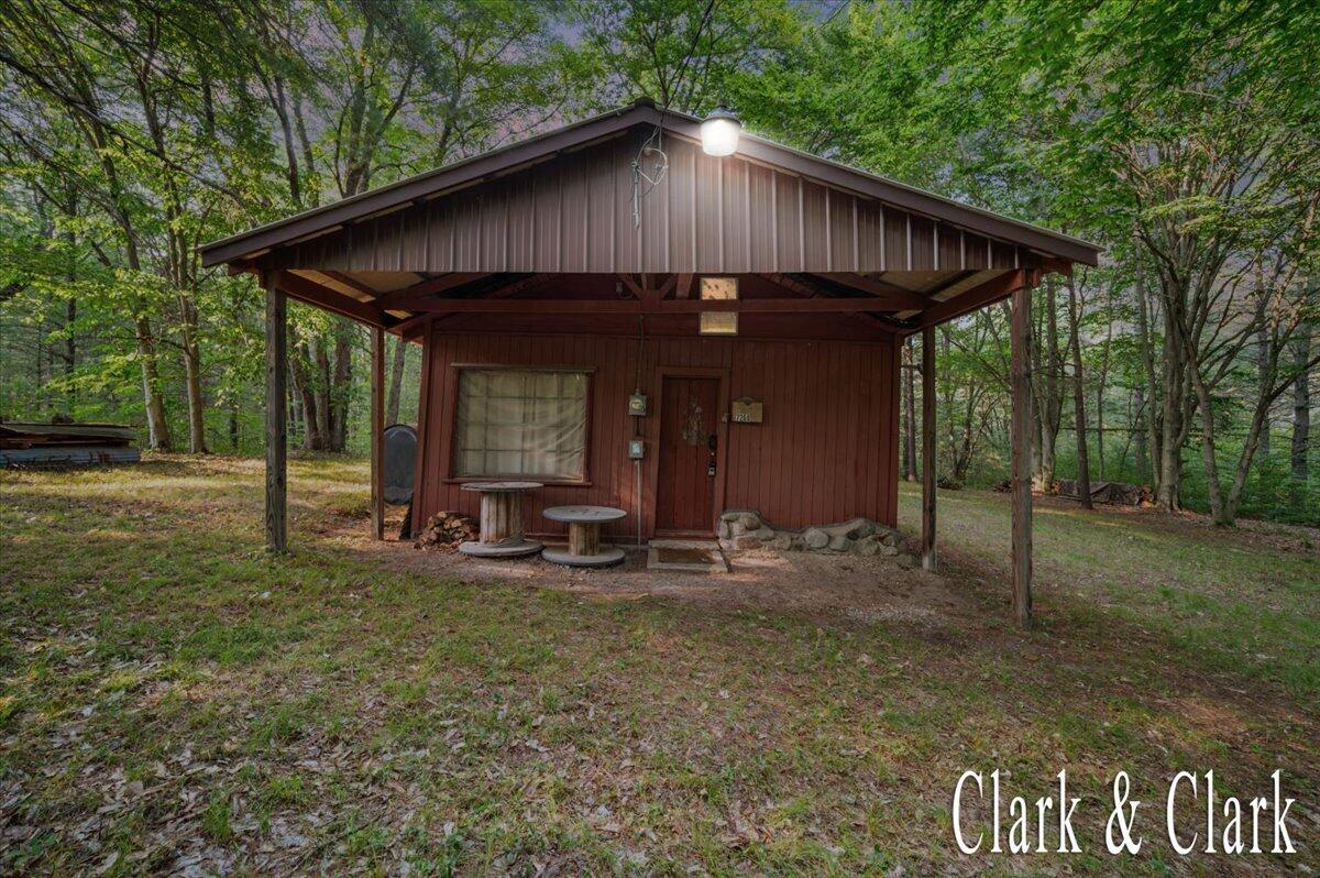 7278 E 6 Mile Road