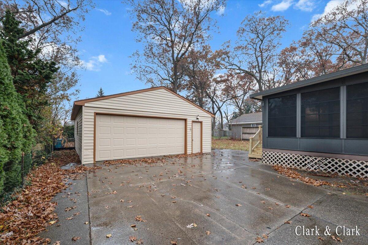 1716 Royal Oak Street