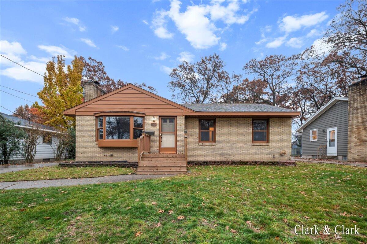 1716 Royal Oak Street