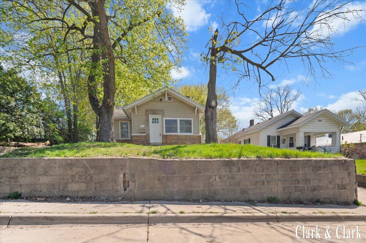 312 King Alley