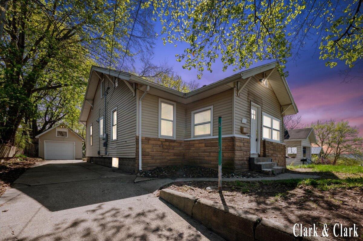 312 King Alley