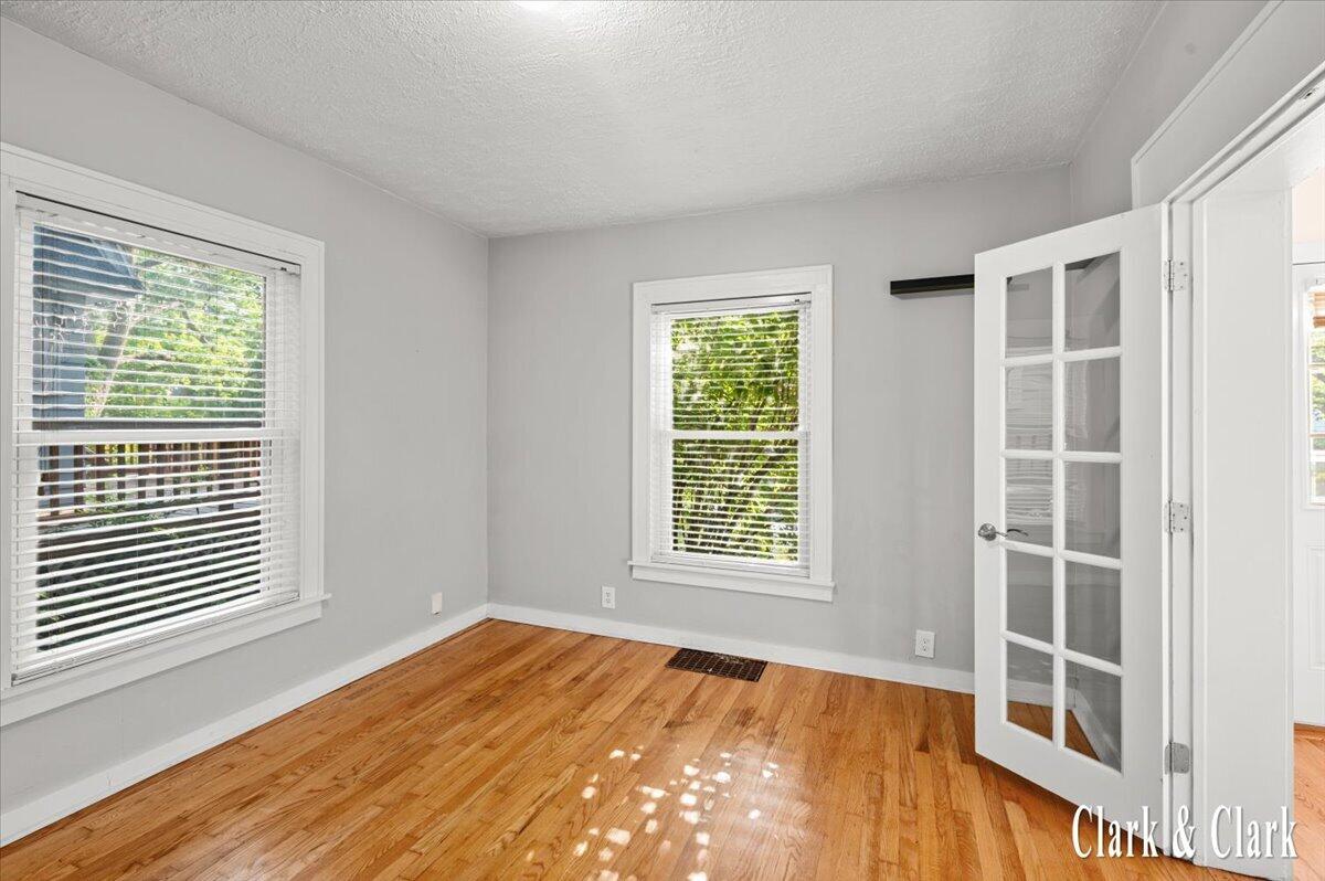 437 Rosewood Avenue