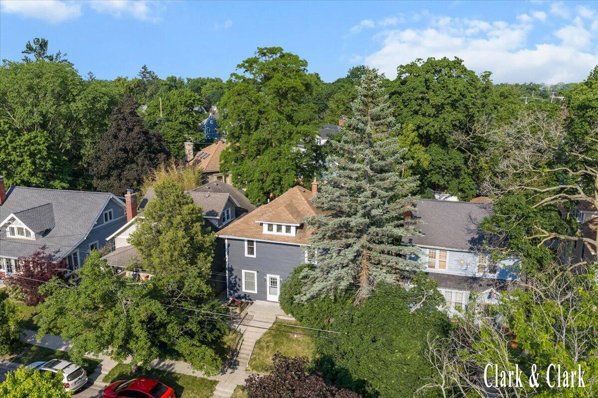 437 Rosewood Avenue