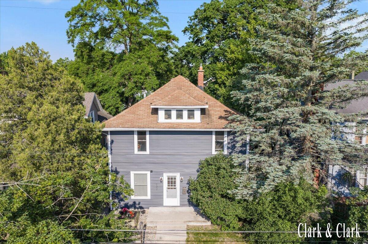437 Rosewood Avenue