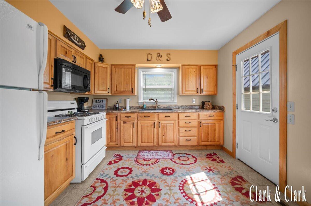 3050 Thorpe Drive