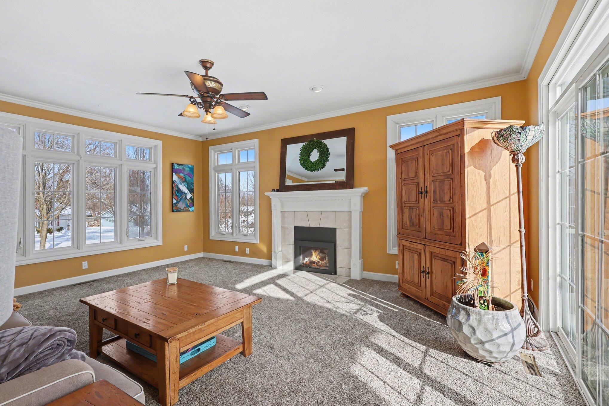 4964 Laurelwood Drive