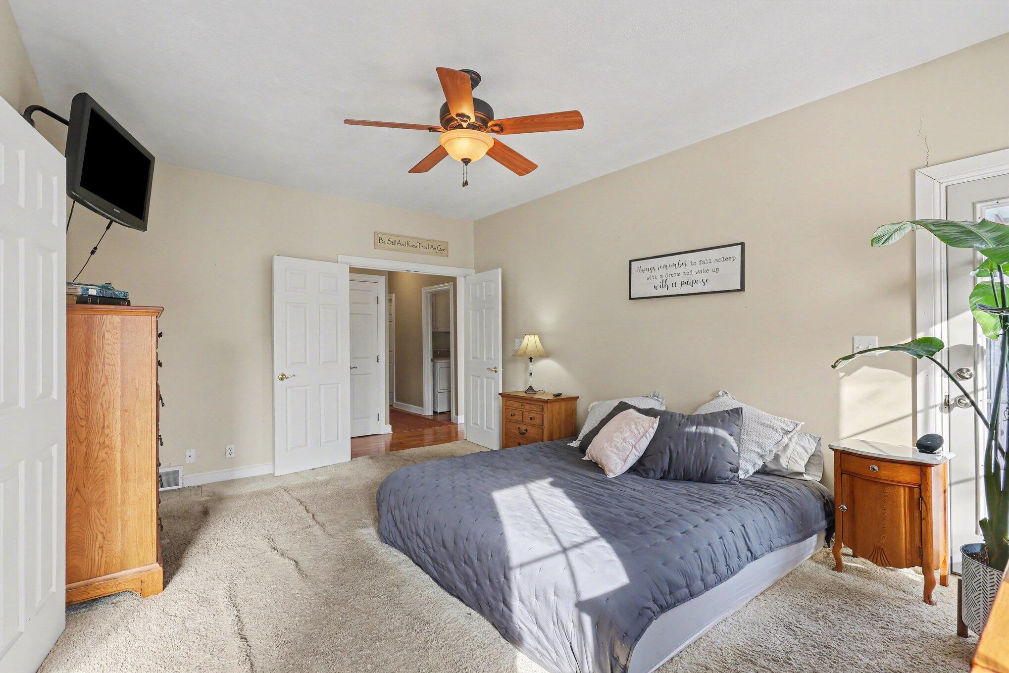 4964 Laurelwood Drive