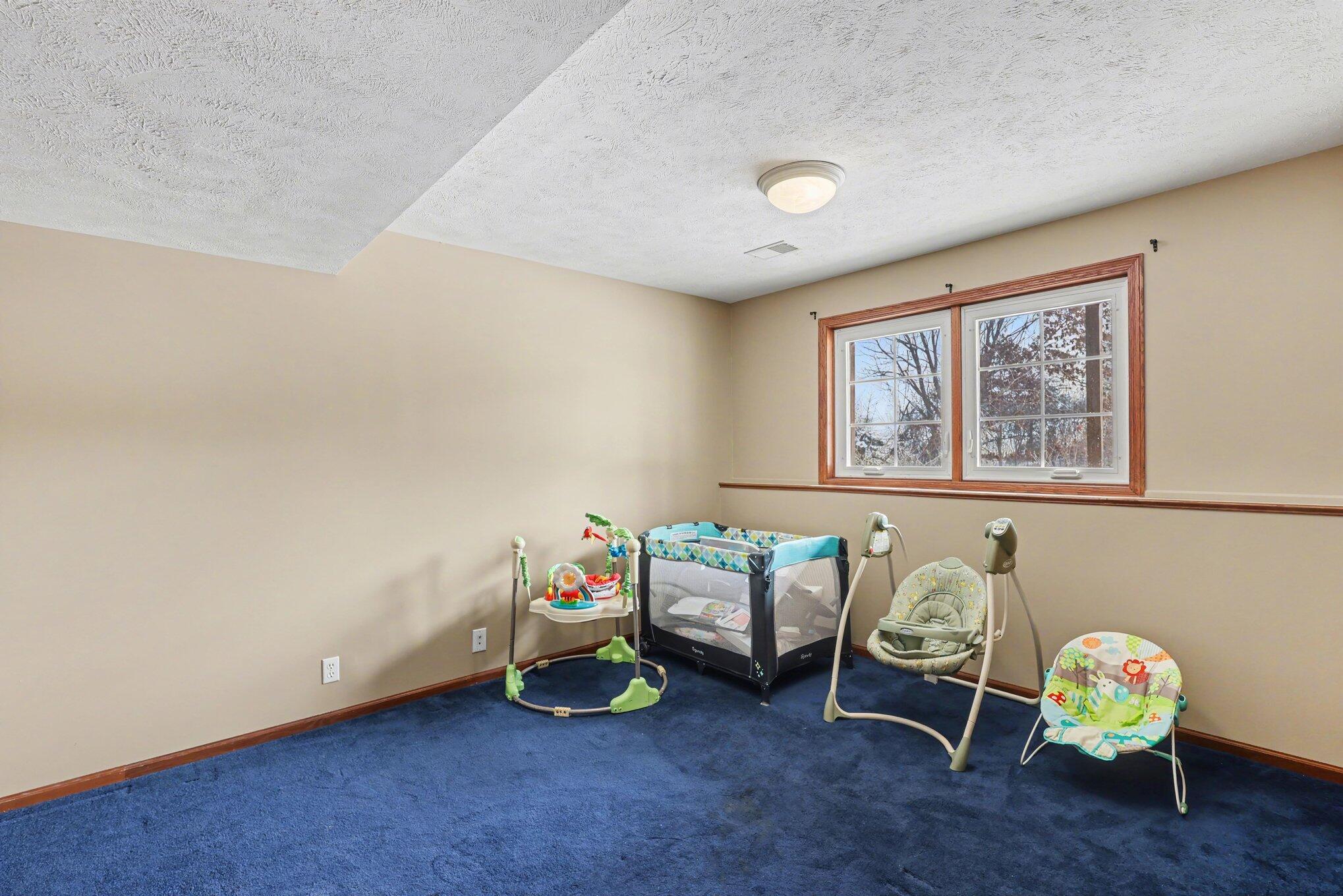 4964 Laurelwood Drive