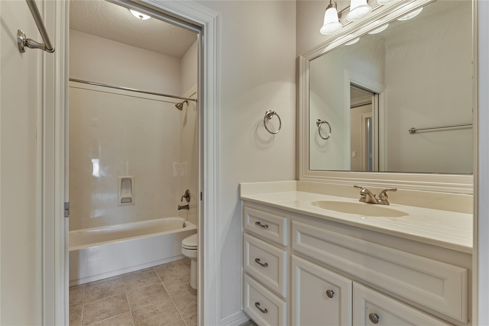 12336 Oak Bend Circle
