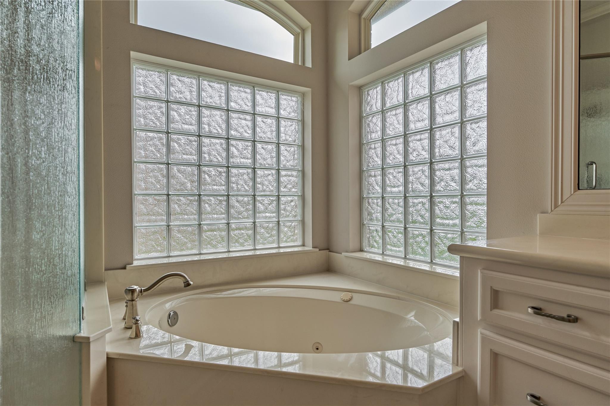 12336 Oak Bend Circle