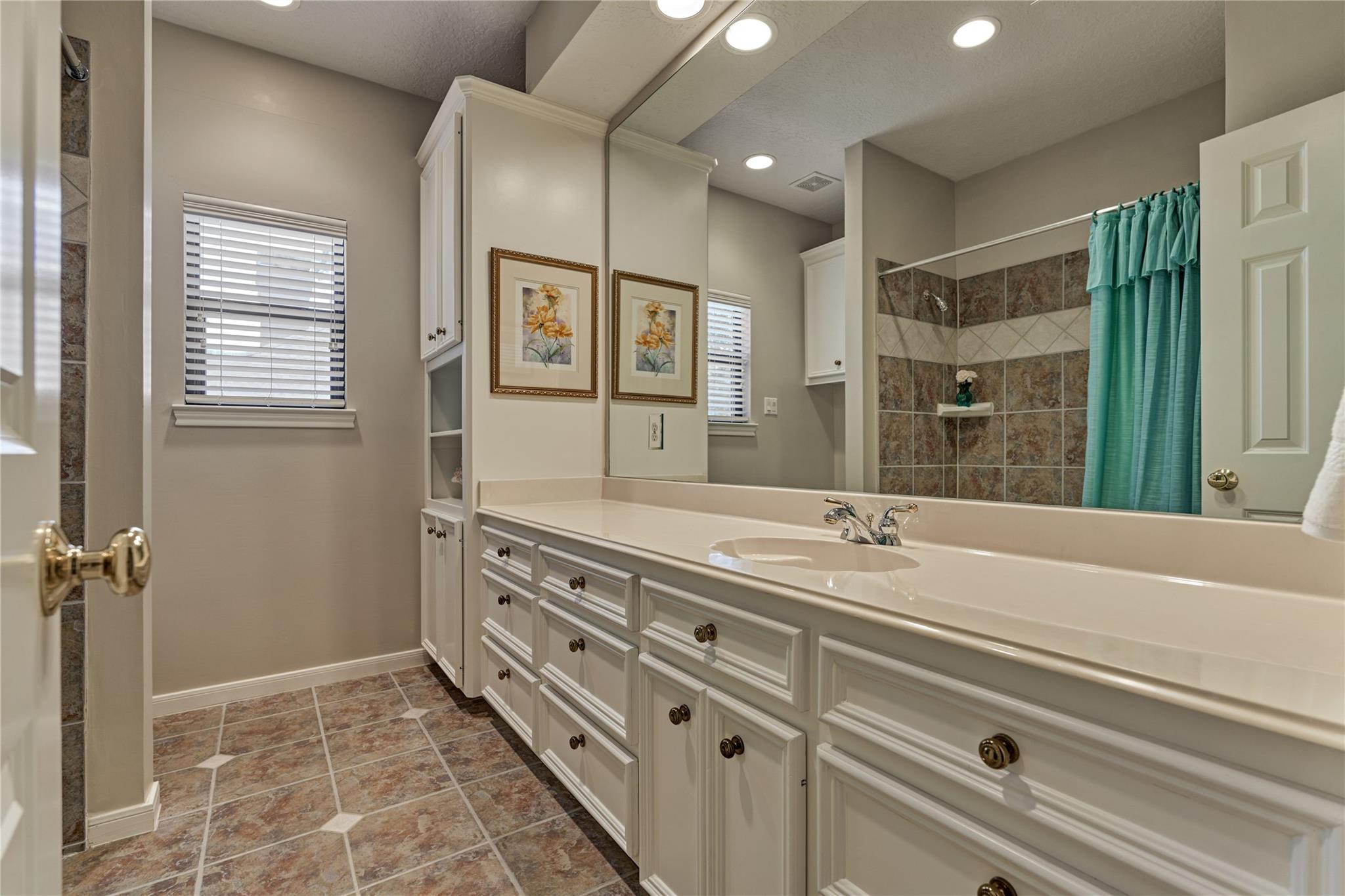 3073 Bentwater Drive
