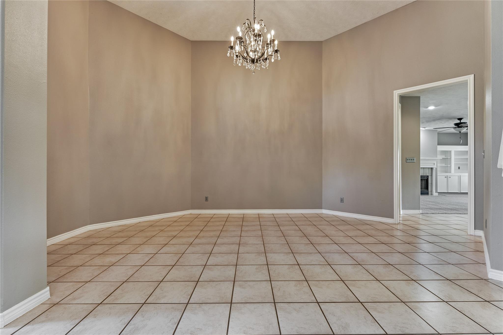 13707 Fountainview Drive