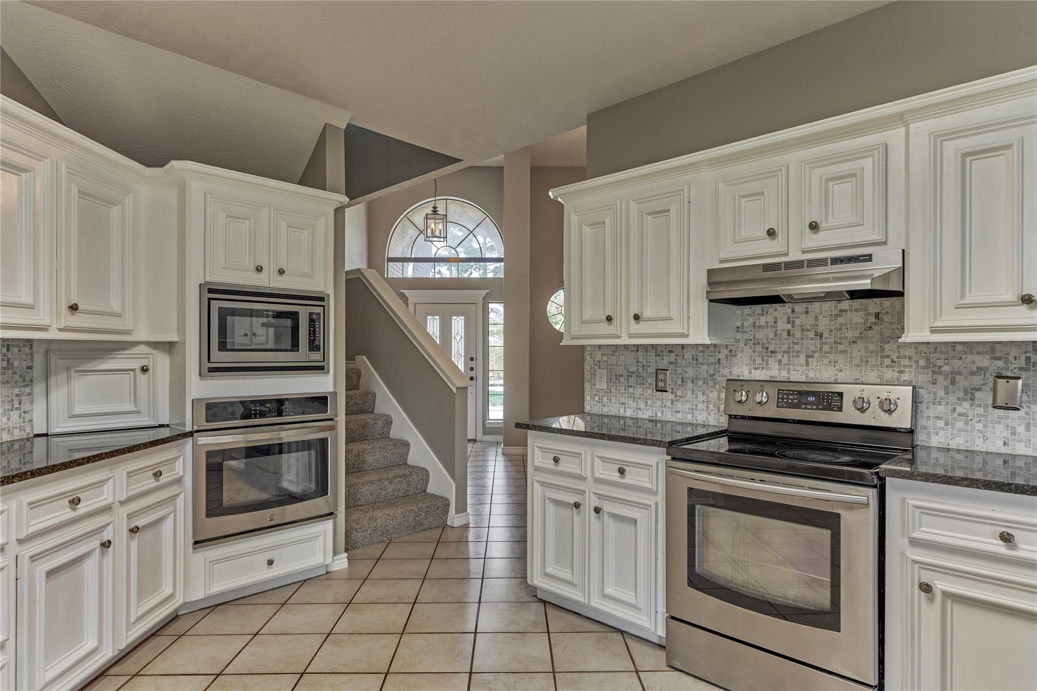 13707 Fountainview Drive