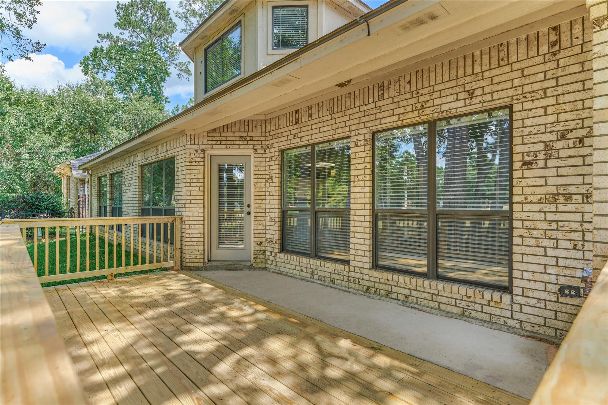 13707 Fountainview Drive