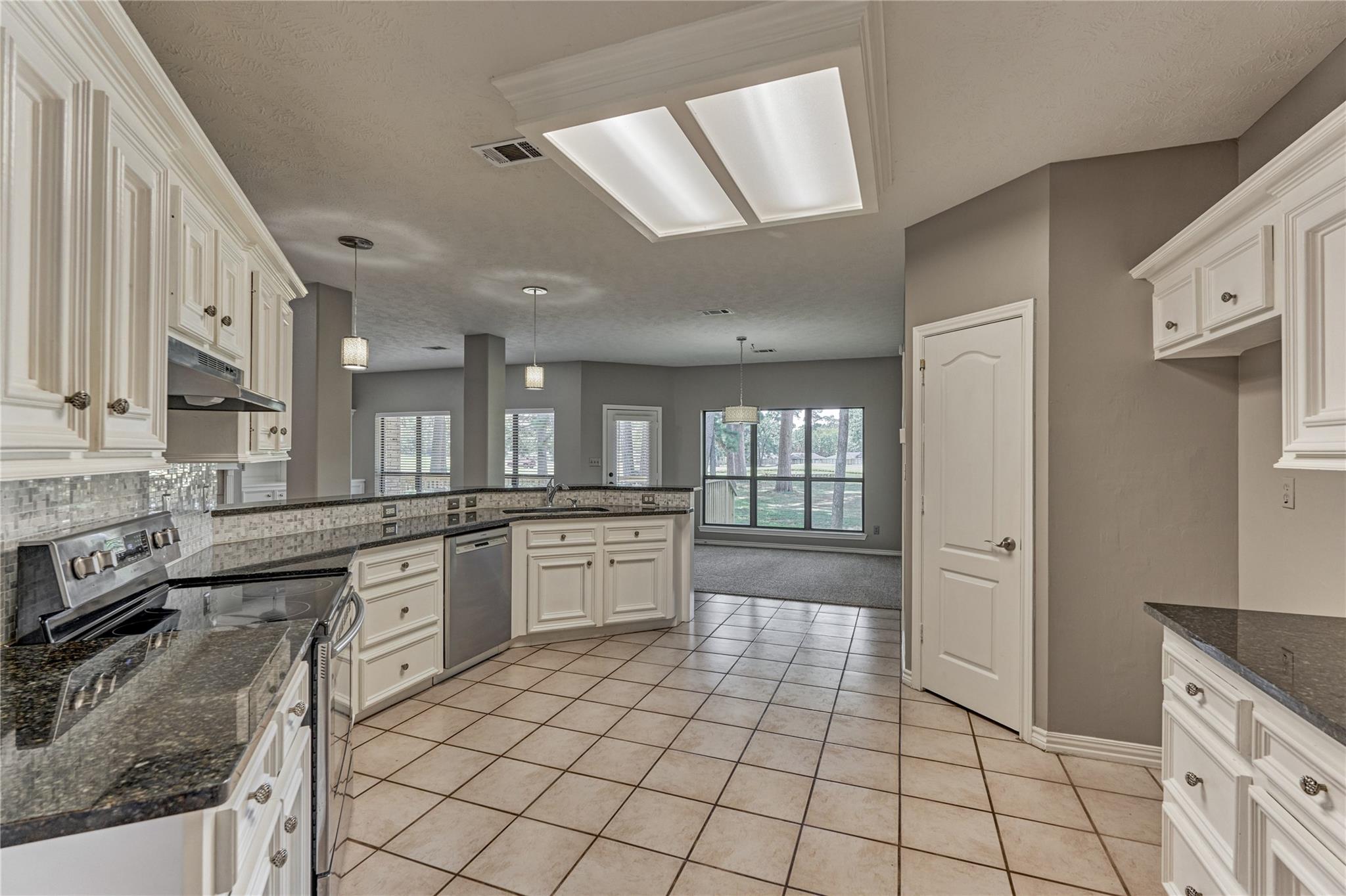 13707 Fountainview Drive